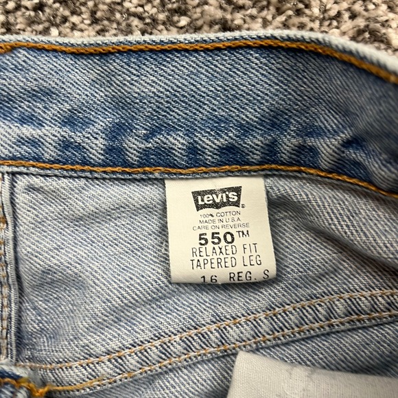 Levi's 550 jeans Womens Relaxed Fit Tapered usa vintage Light Wash 31X28 mom - Picture 3 of 8